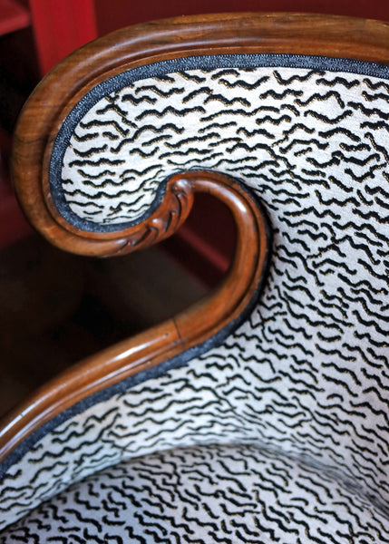 La Pompadour Antique Chair